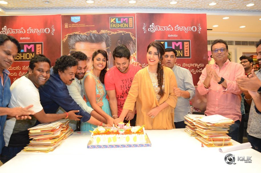 Srinivasa-Kalyanam-Team-at-KLM-Fashion-Mall